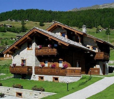 Residence Lo Peyo Champoluc Exterior photo