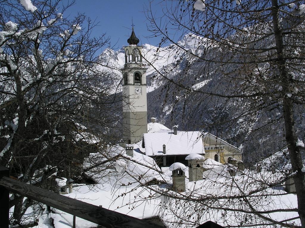 Residence Lo Peyo Champoluc Exterior photo