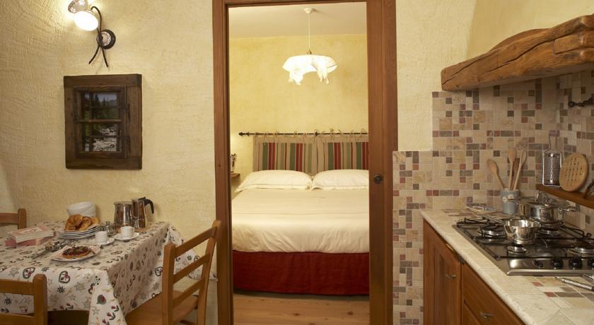 Residence Lo Peyo Champoluc Room photo