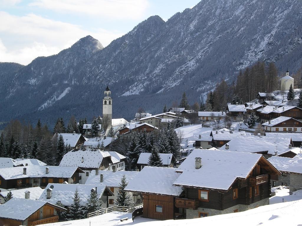 Residence Lo Peyo Champoluc Exterior photo